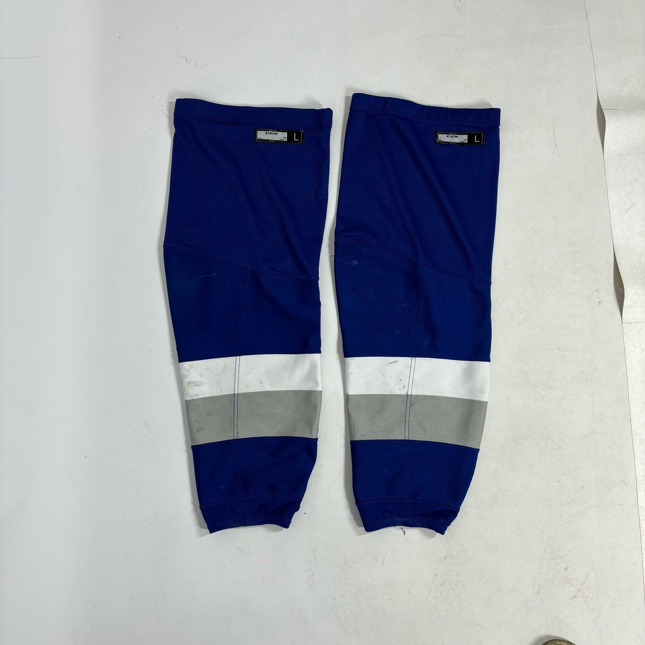 OHL - Chaussettes de hockey CCM usagées - Wolves de Sudbury (bleu marine/blanc/argent)